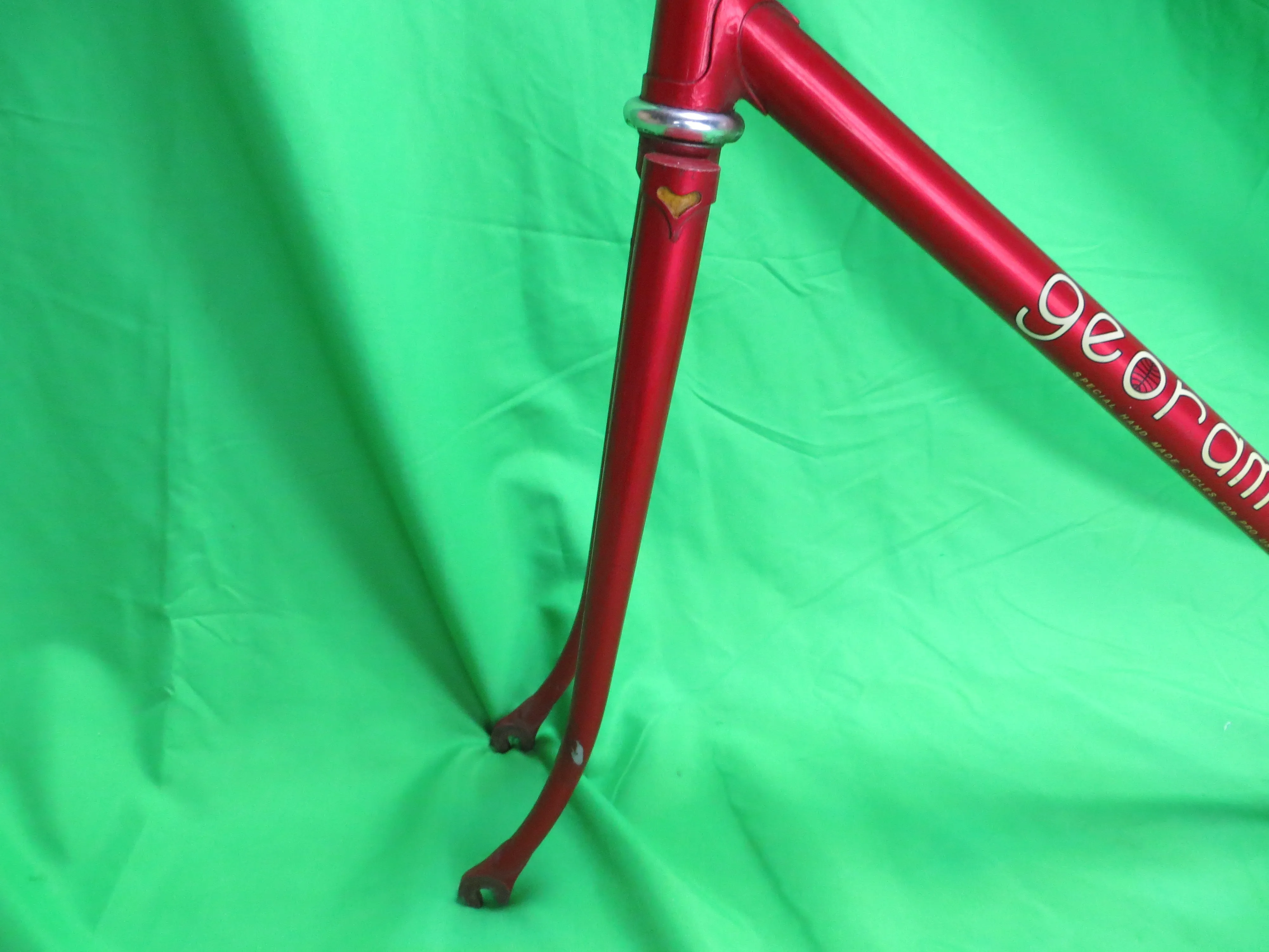 GEORAMA // Red Metallic // 51.5cm