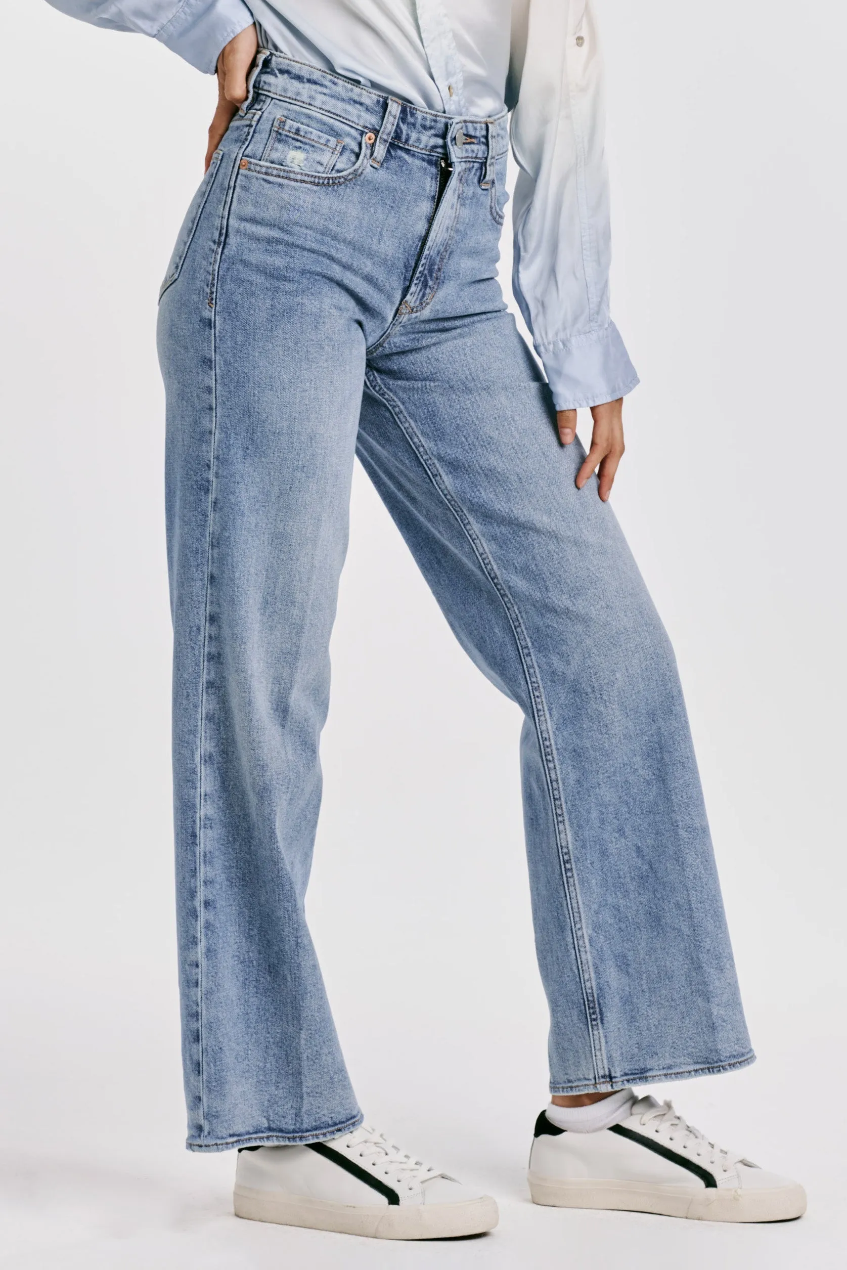 HOLLY SUPER HIGH RISE WIDE HEM STRAIGHT JEANS FERNWOOD