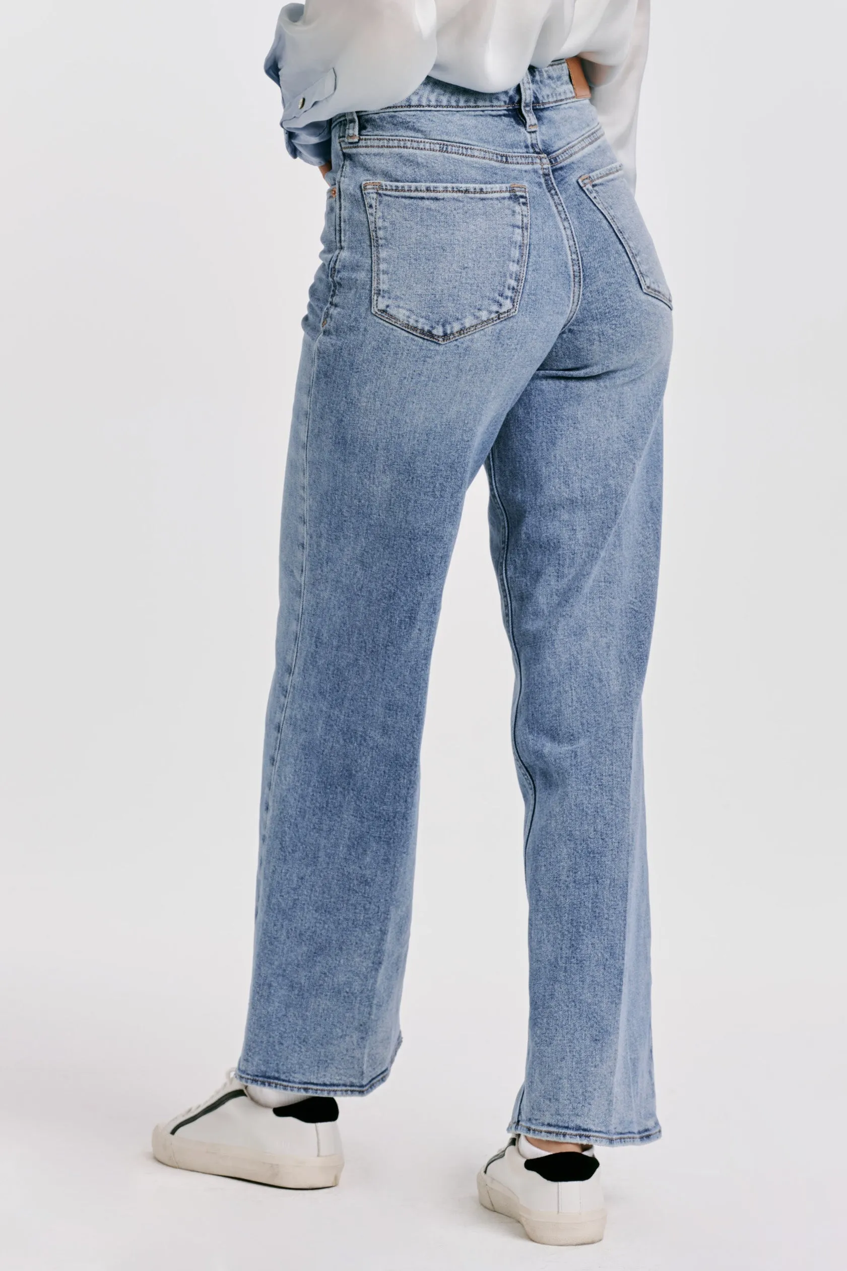 HOLLY SUPER HIGH RISE WIDE HEM STRAIGHT JEANS FERNWOOD