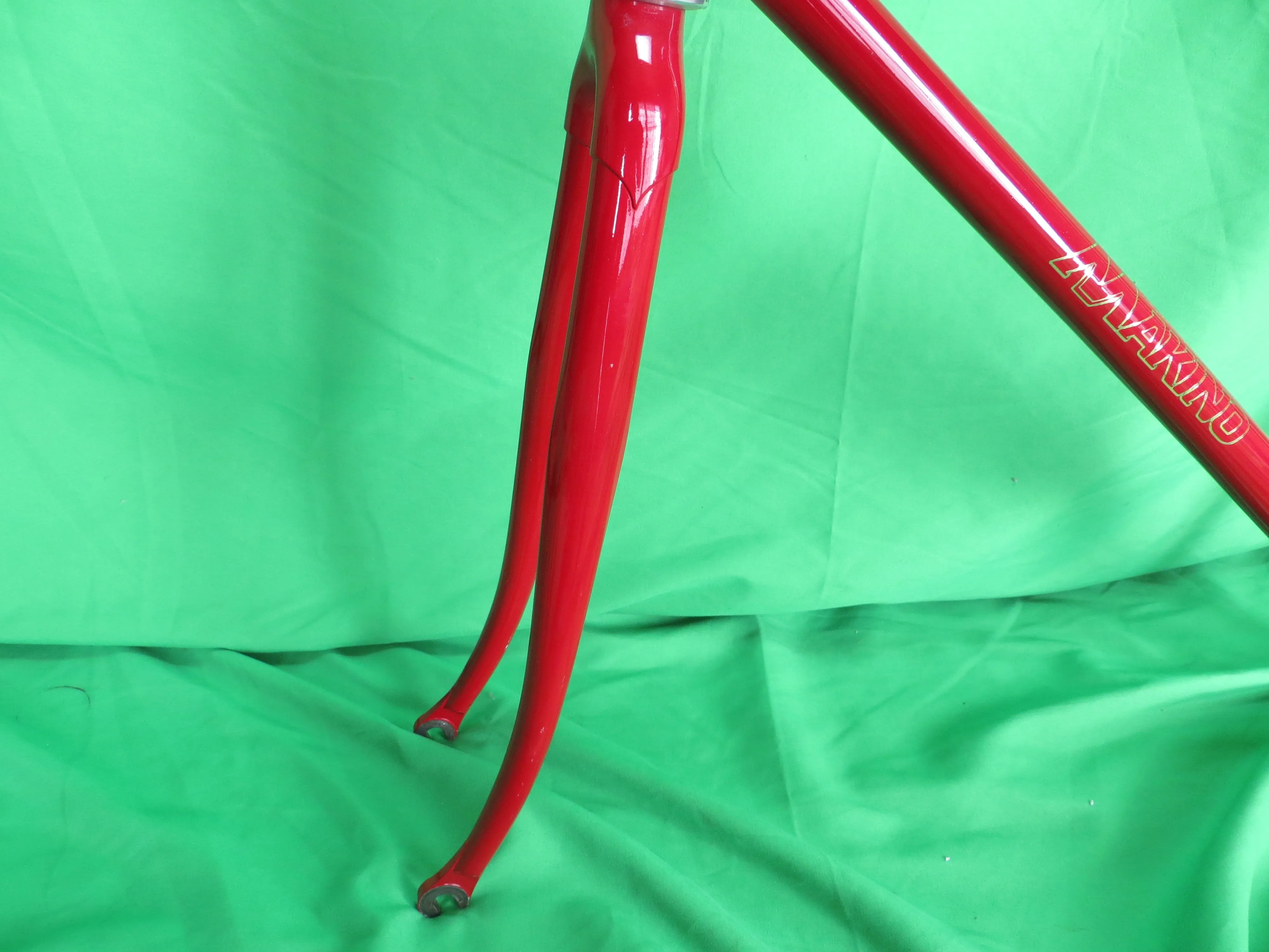 Makino  // Red Metallic // 54cm