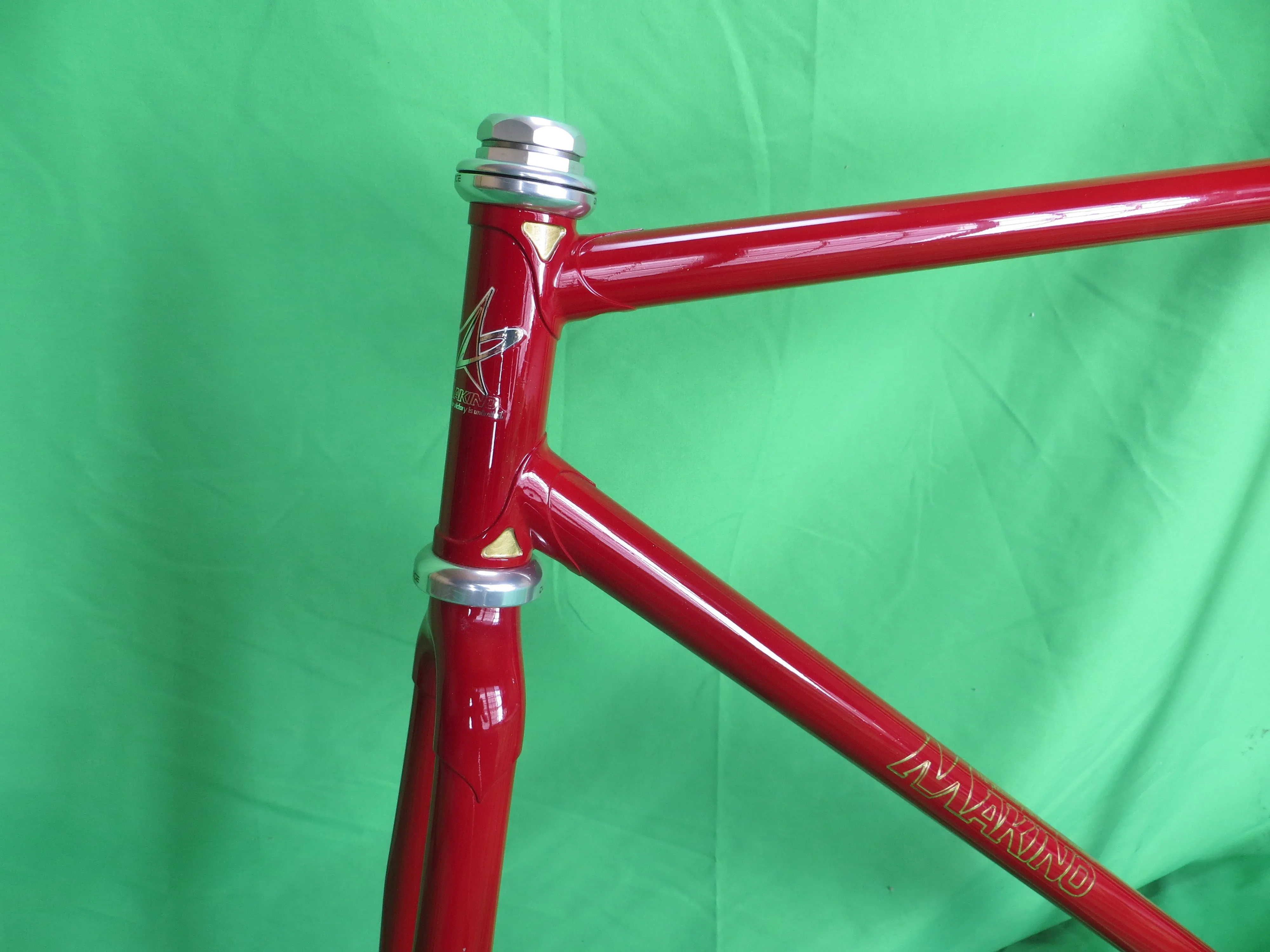 Makino  // Red Metallic // 54cm