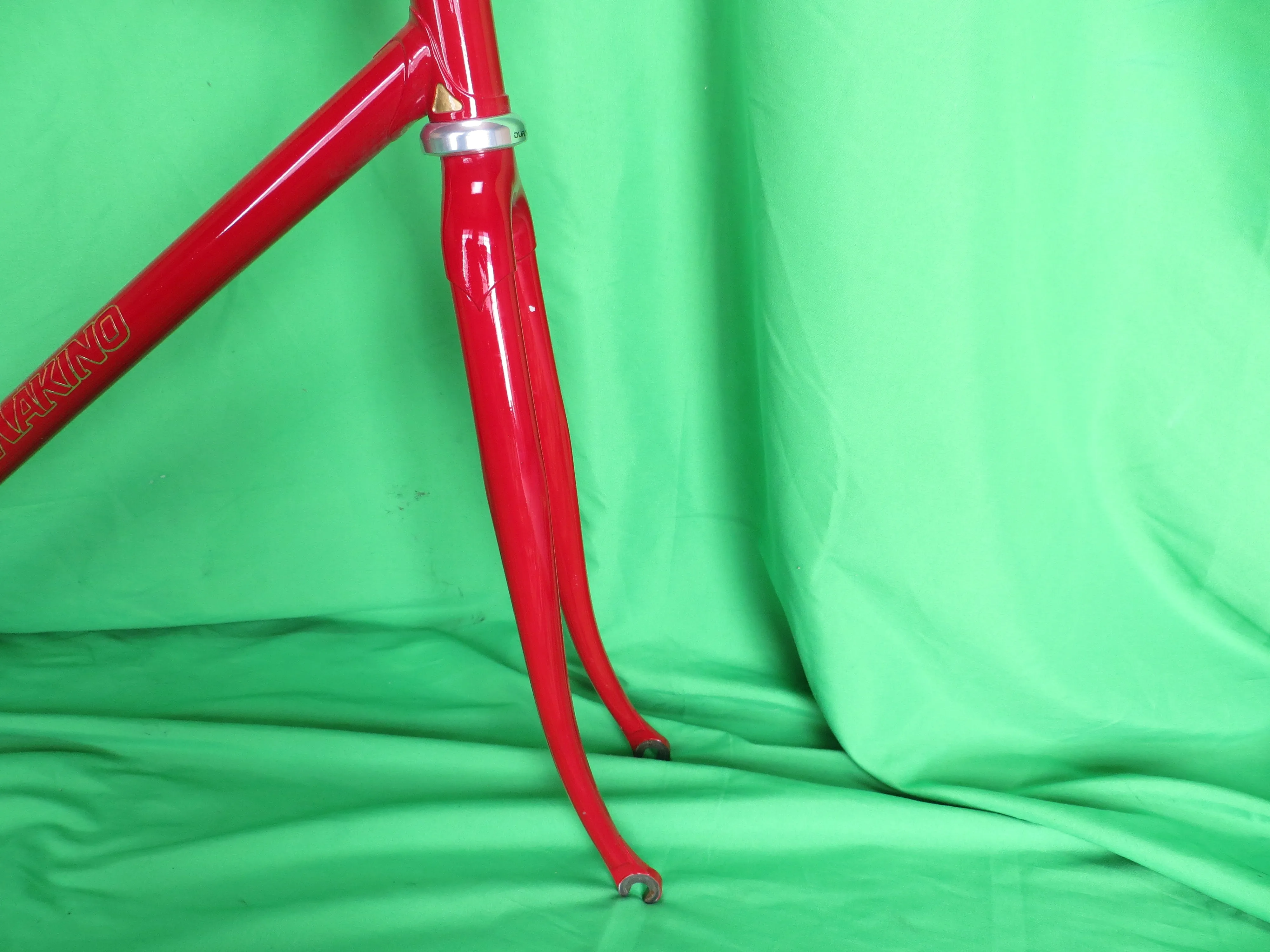 Makino  // Red Metallic // 54cm