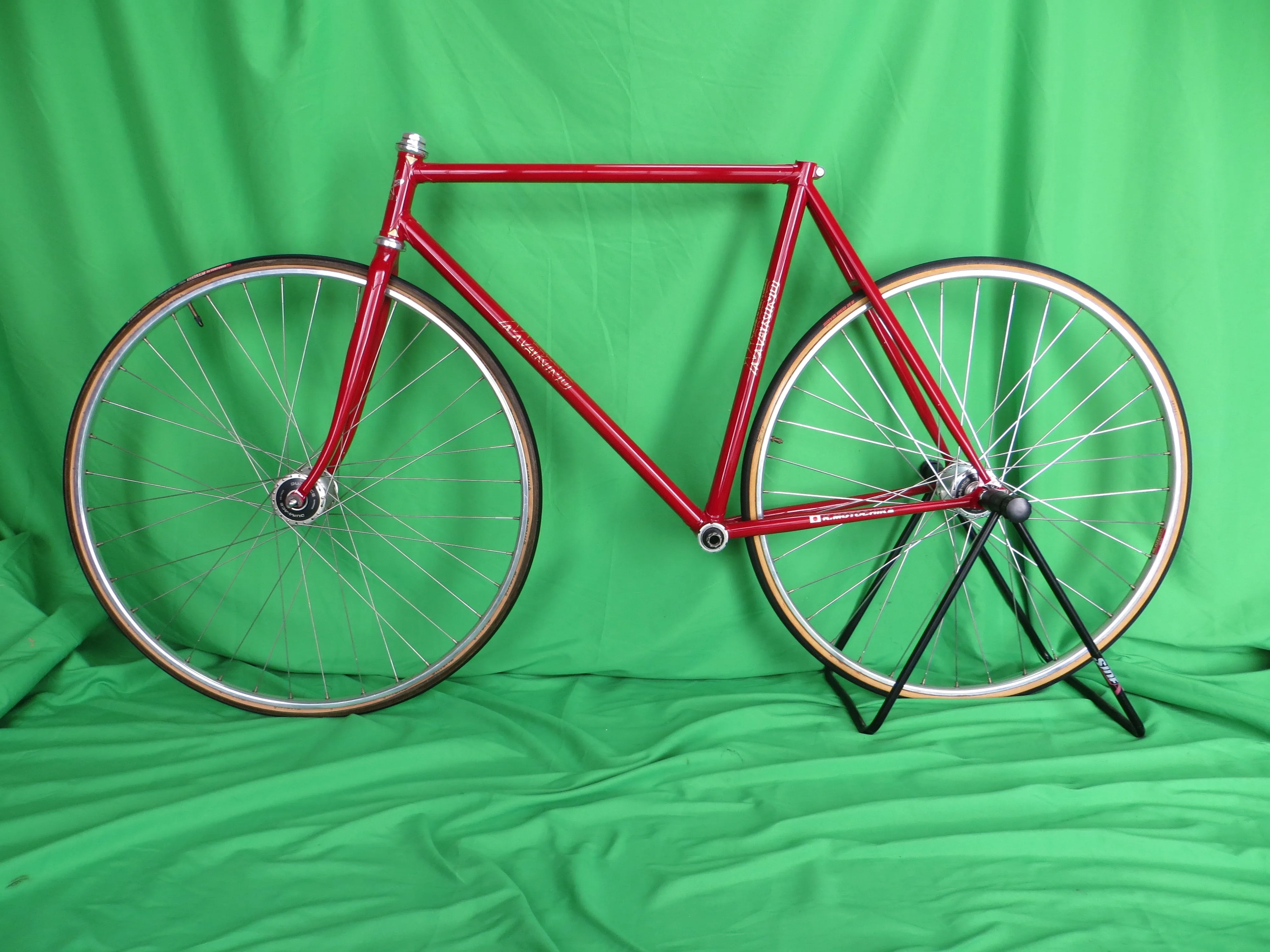 Makino  // Red Metallic // 54cm