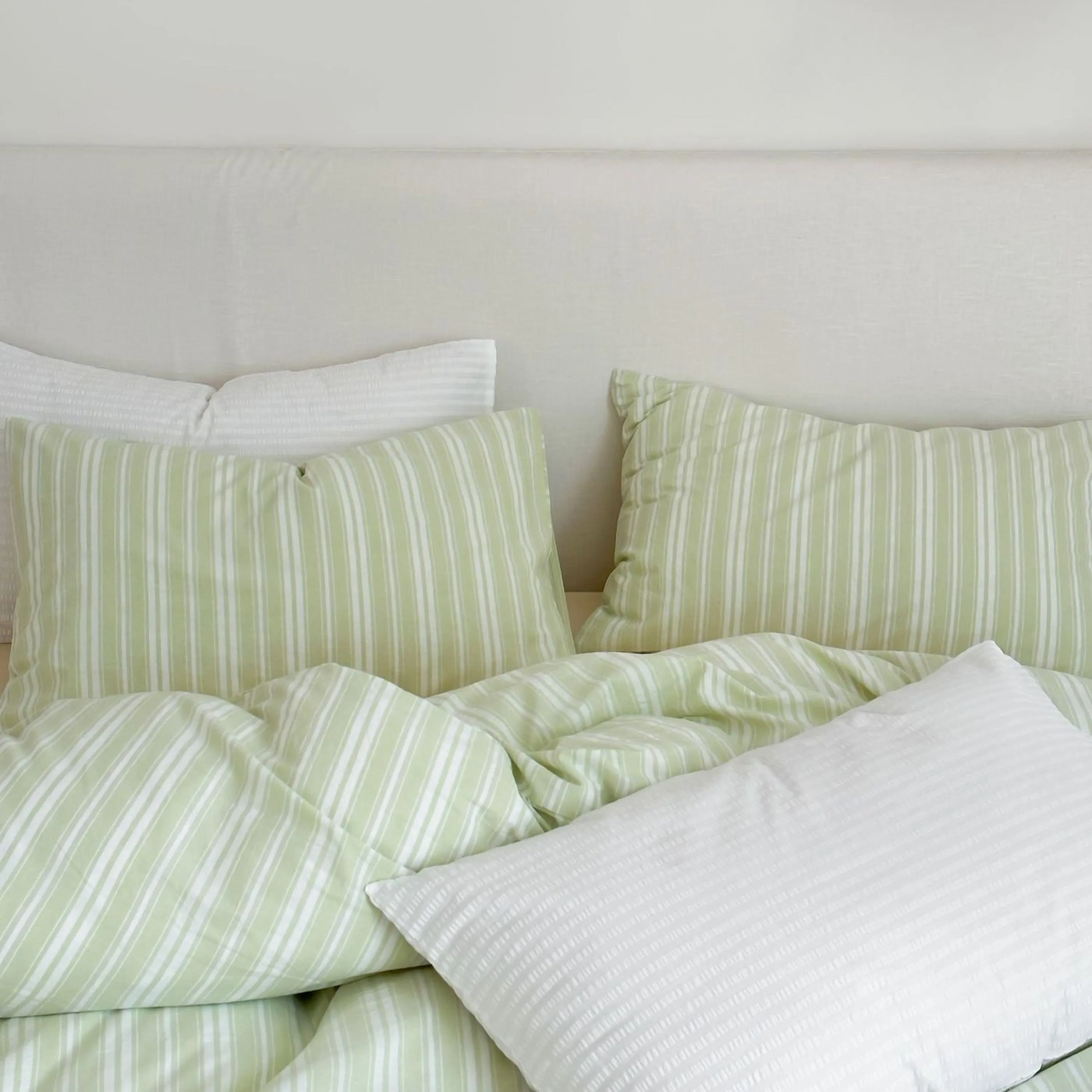 Refreshing Stripe Pillowcases / Black Thin